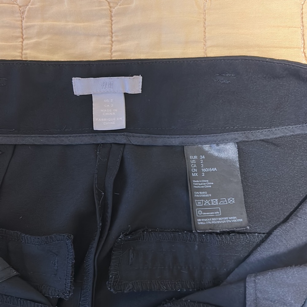 HM Pants - Picture 2 of 3